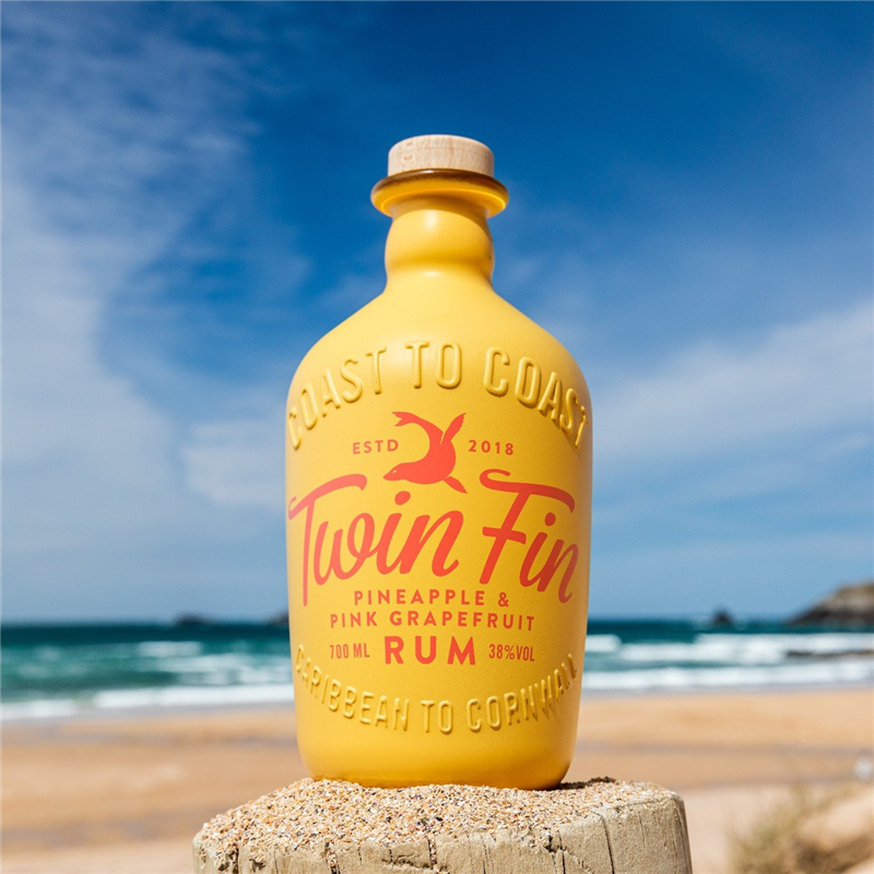Twin Fin Pineapple and Pink Grapefruit Rum 70cl